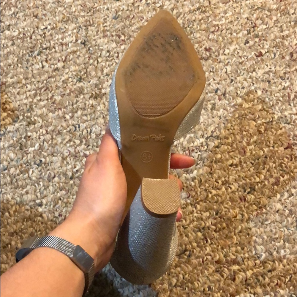 Silver heels! - Picture 3 of 3
